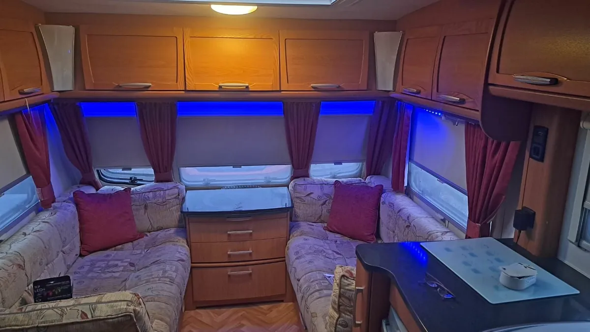 2008 Lunar Lexon 585 SI Caravan - Image 3
