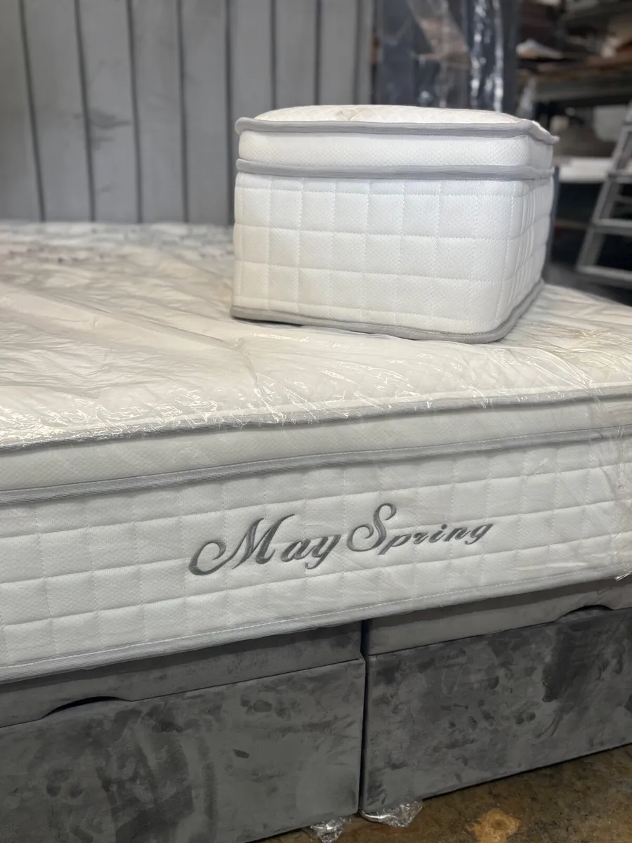 Beds and mattresses - Image 1