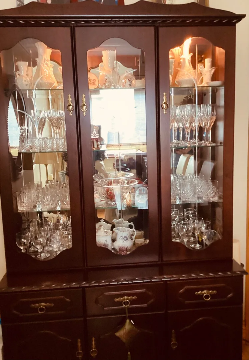 Display Cabinet - Image 2