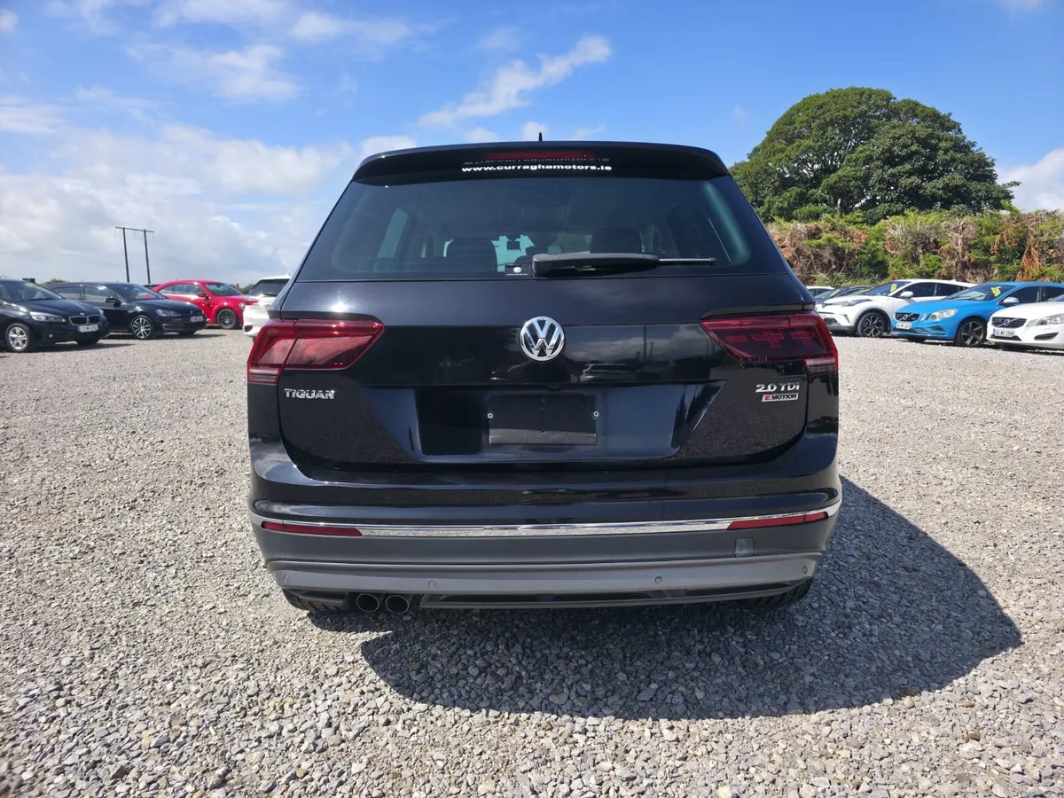 2018 Volkswagen Tiguan TDI 4Motion R-Line - Image 4