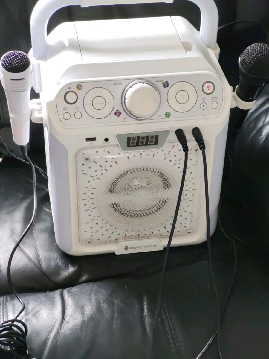 karaoke machine - Image 1