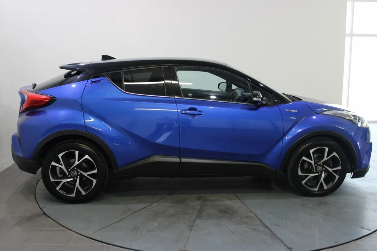 Toyota C-HR 1.8 Hybrid Luna Sport - Image 4