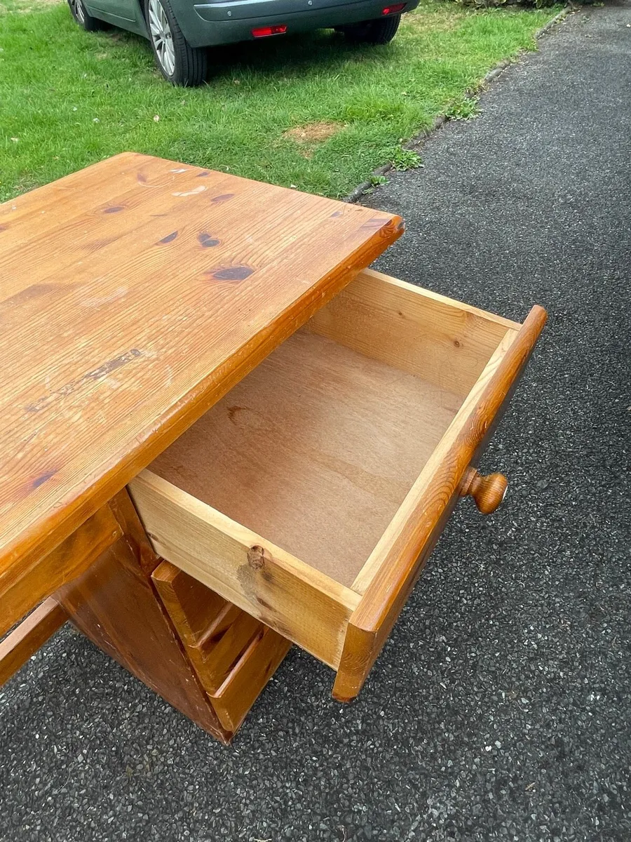 Pine study desk - Image 4
