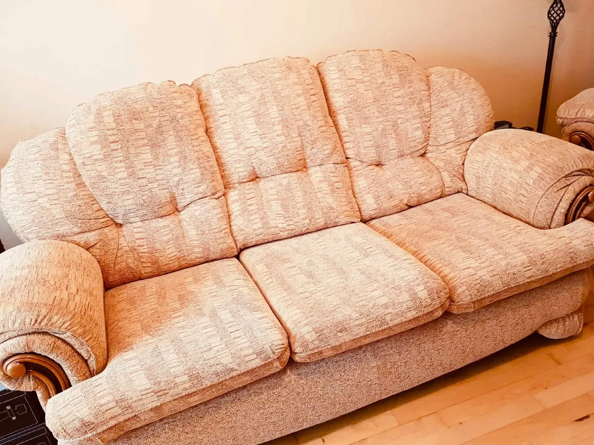 Living Room Suite - Image 3