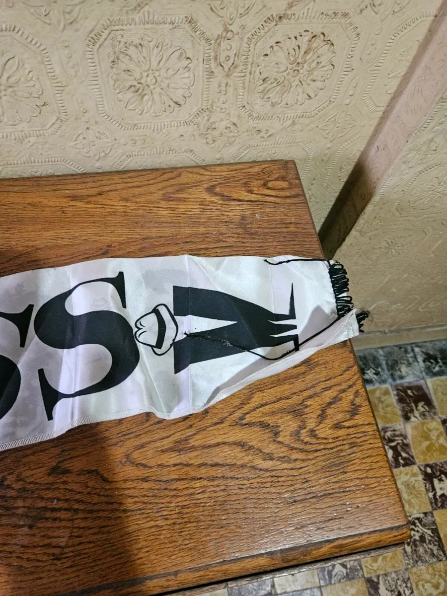Vintage Retro 1980's Madness Scarf - Image 3
