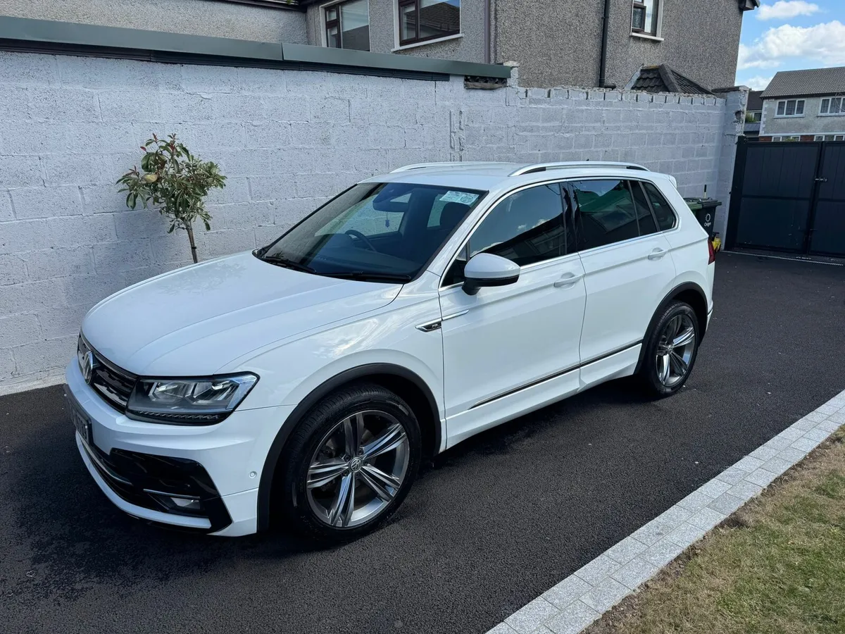 2017 (172) Tiguan R- Line White 150 bph Diesel - Image 1