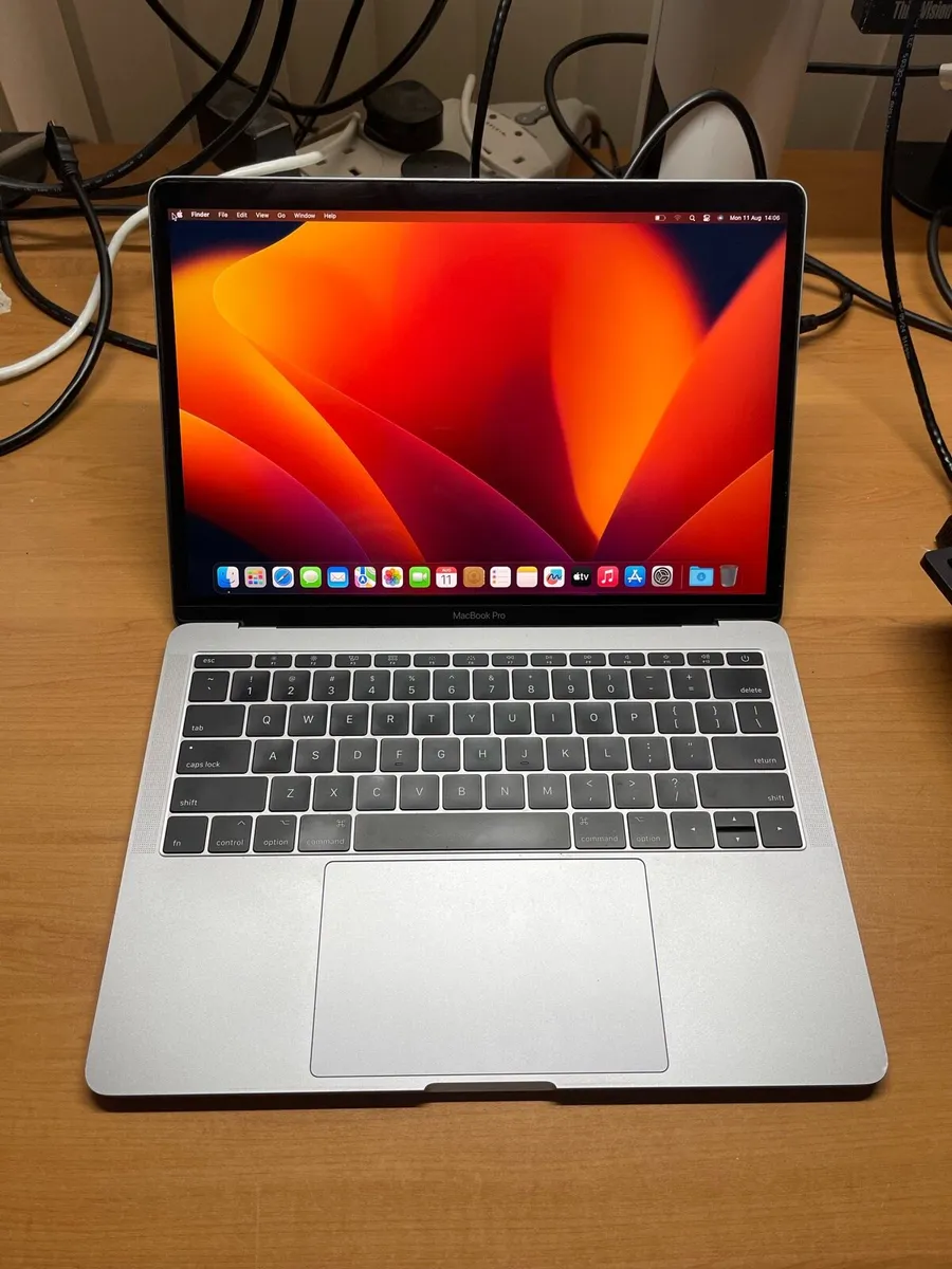 MacBook Pro 13 2017 i5 pro - Image 1