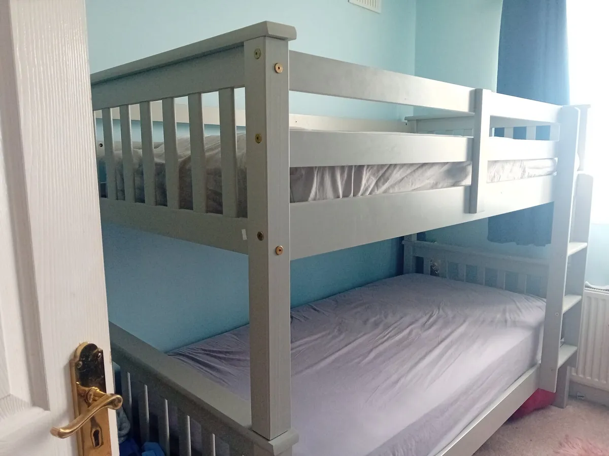 Bunkbeds - Image 1