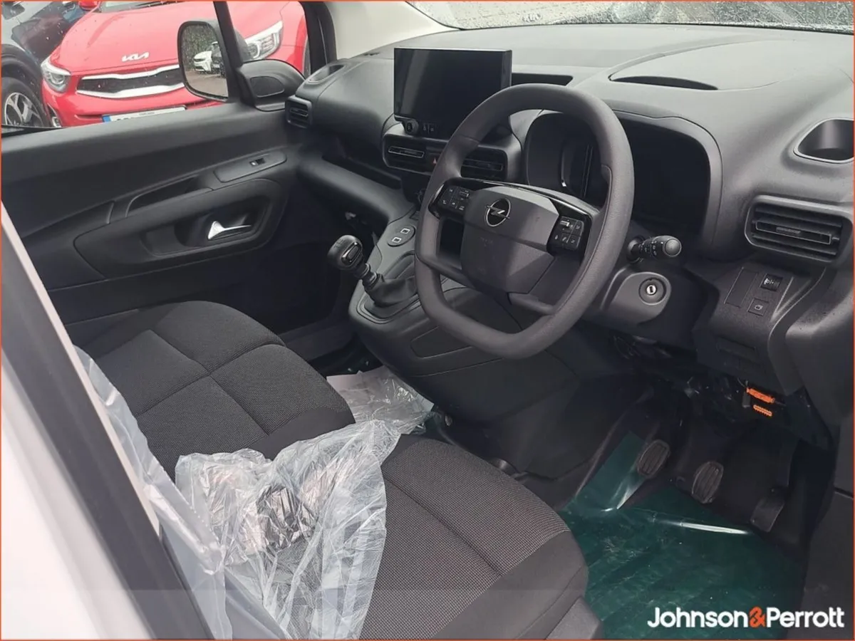 Opel Combo Komfort 2300 L2h1 1.5 (100ps) - Image 3
