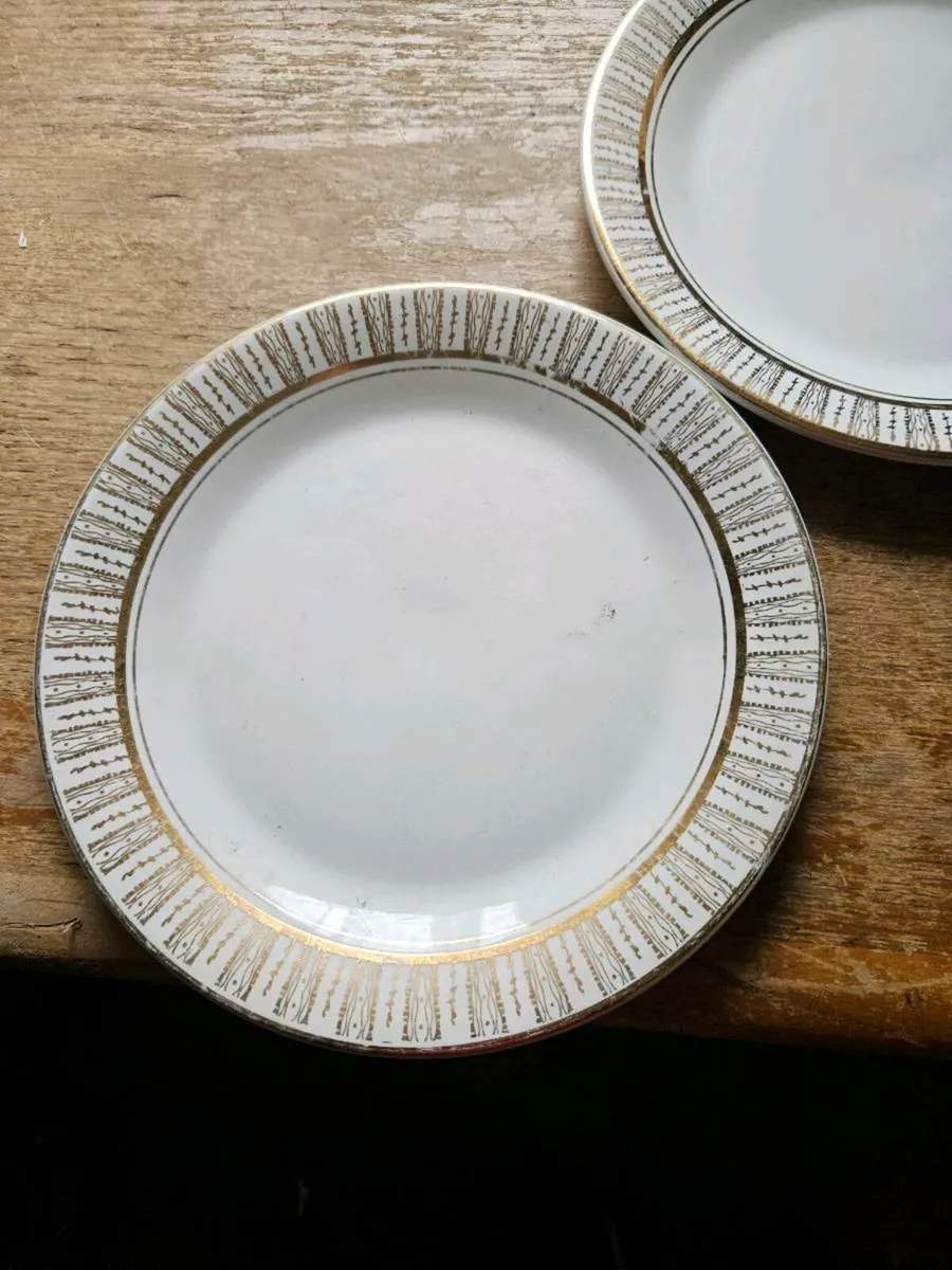 Vintage Arklow Pottery Plates x 3 - Image 2