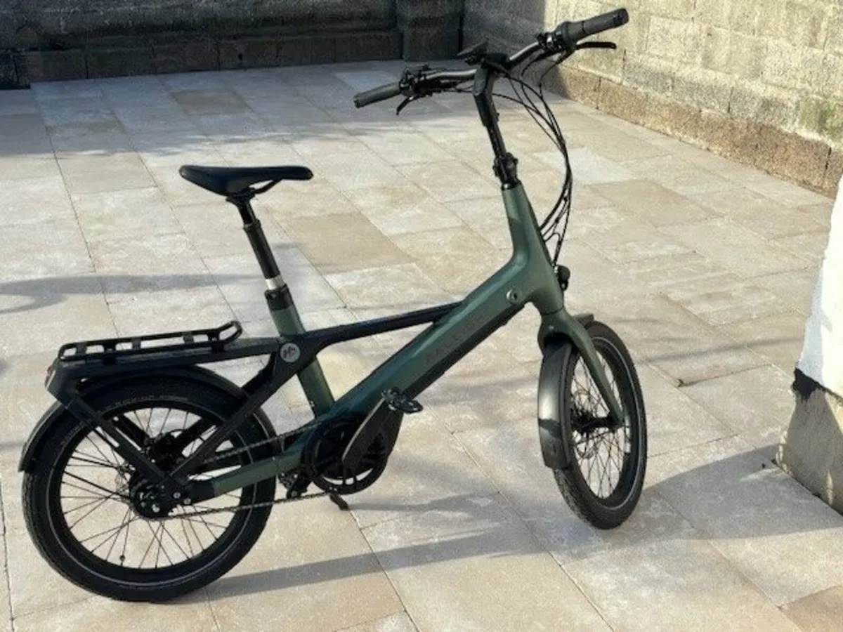 E-Bike - Raleigh Modum Unisex Electric City Bike - Image 1