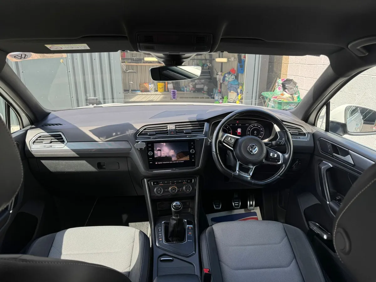 2017 (172) Tiguan R- Line White 150 bph Diesel - Image 3
