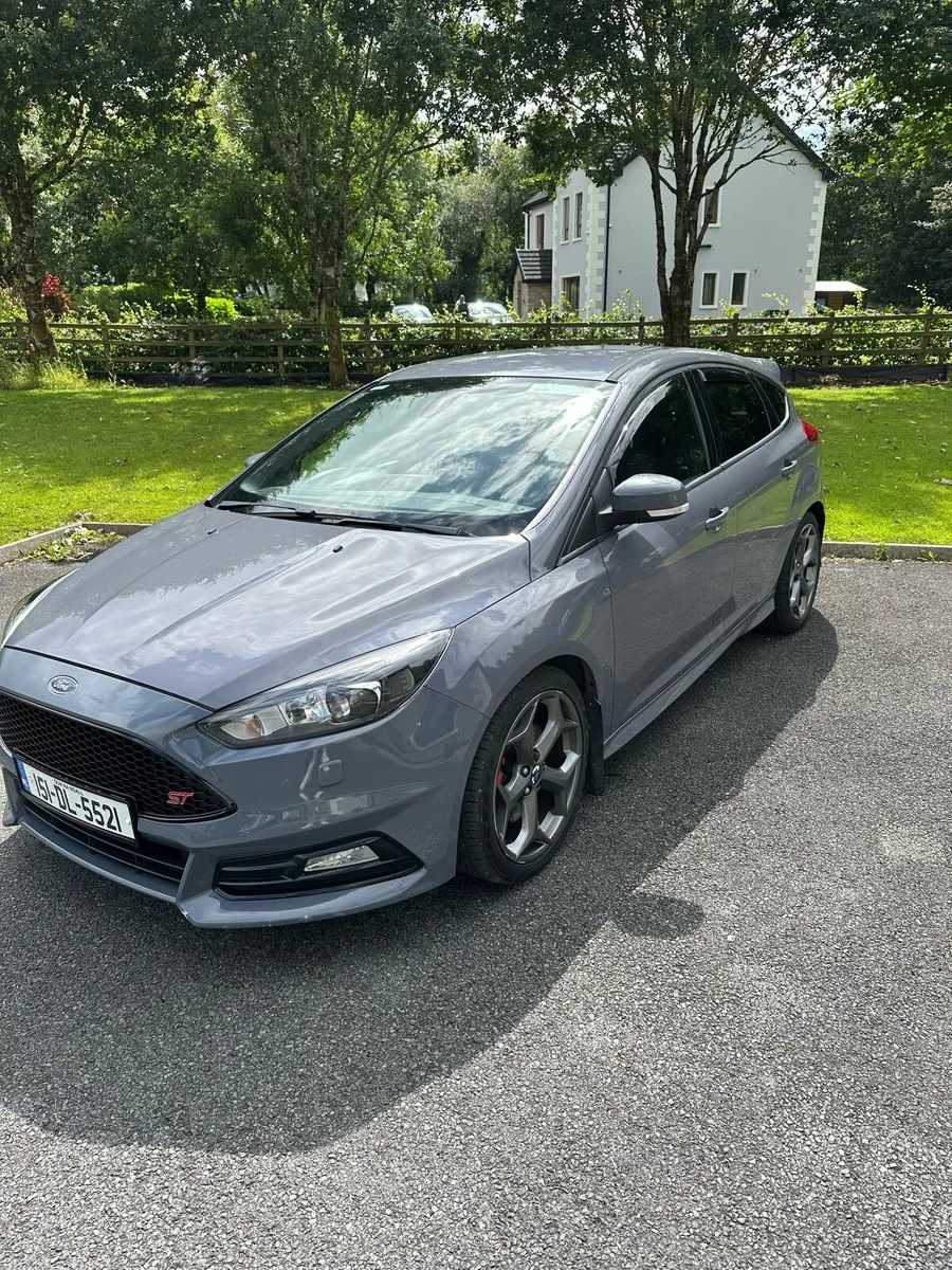 Ford Focus ST3 Stealth Grey - Image 2