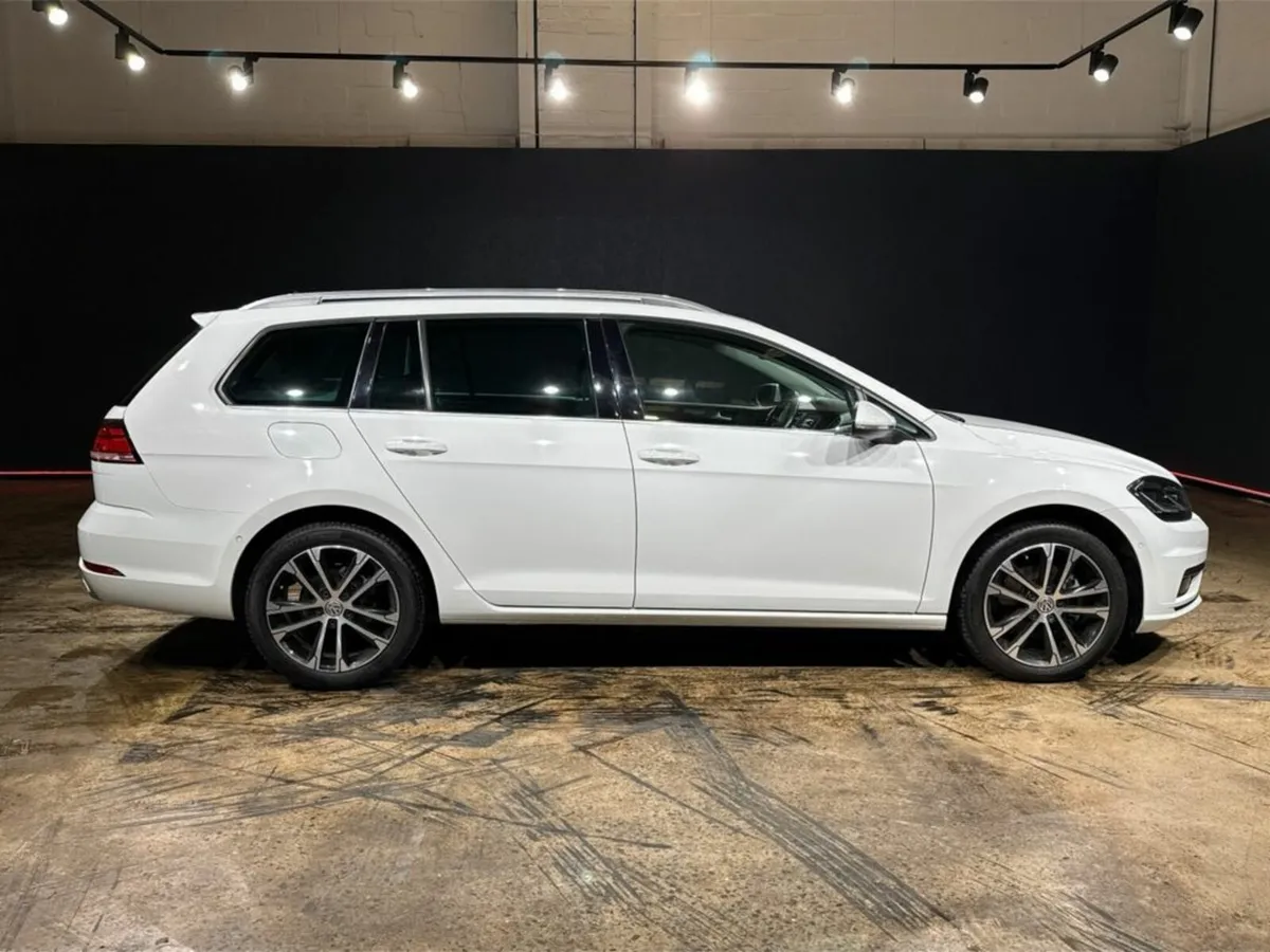Volkswagen Golf 1.2 AUTOMATIC - UPGRADED ALLOYS - Image 3