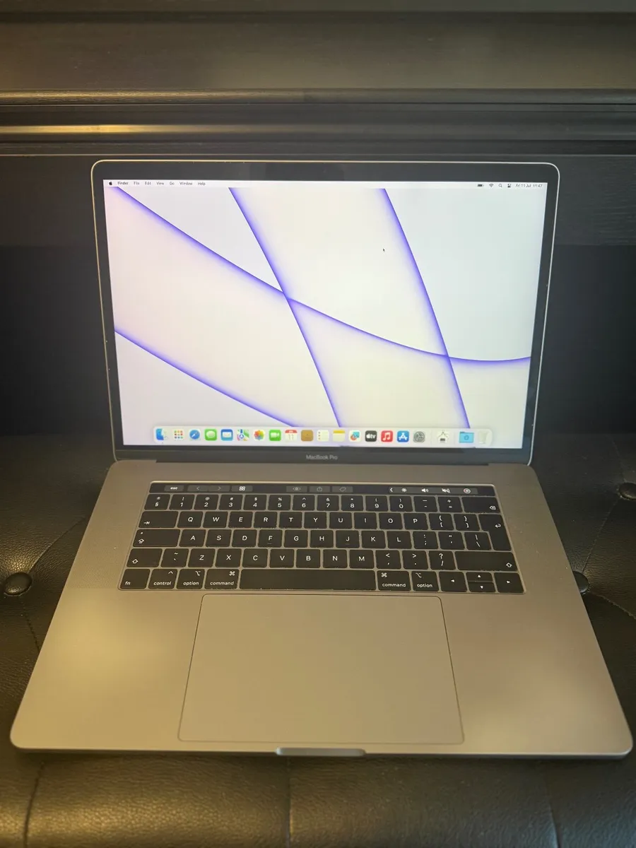 MacBook Pro 15" 2019 i9/16GB/512SSD/AMD4GB/271c - Image 1