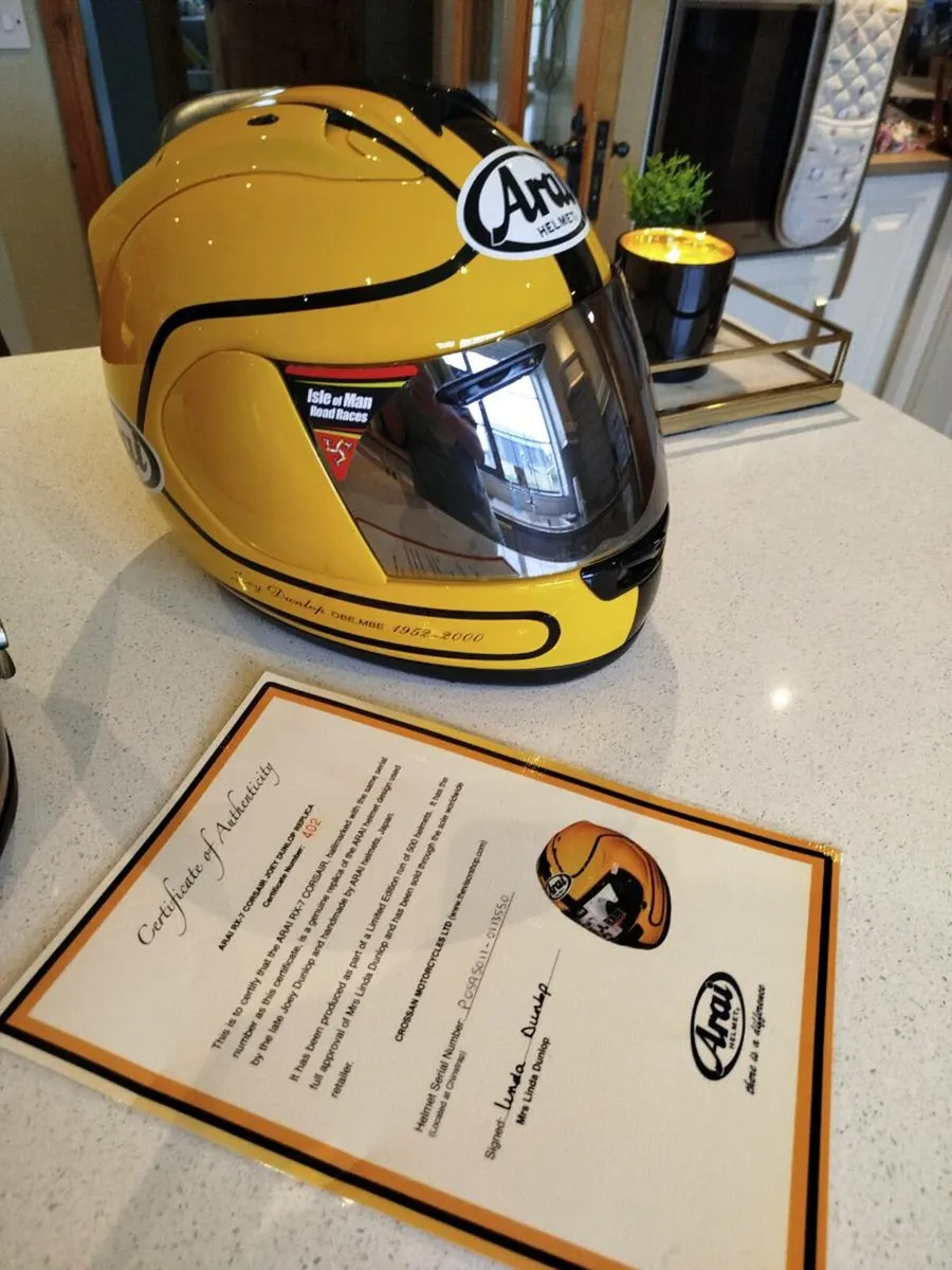 Motorcycle helmets - Image 2