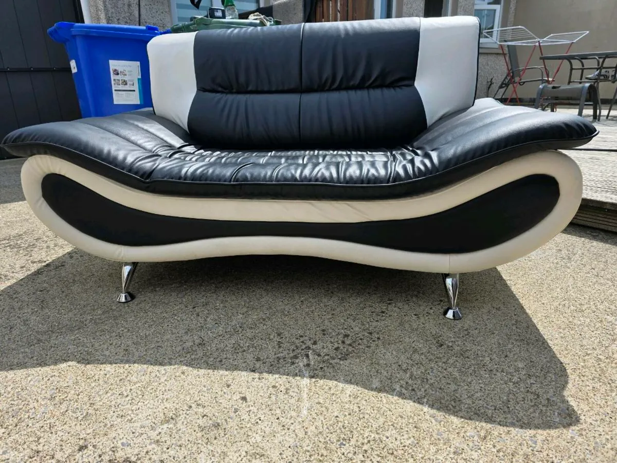 2 seater sofa - Image 3