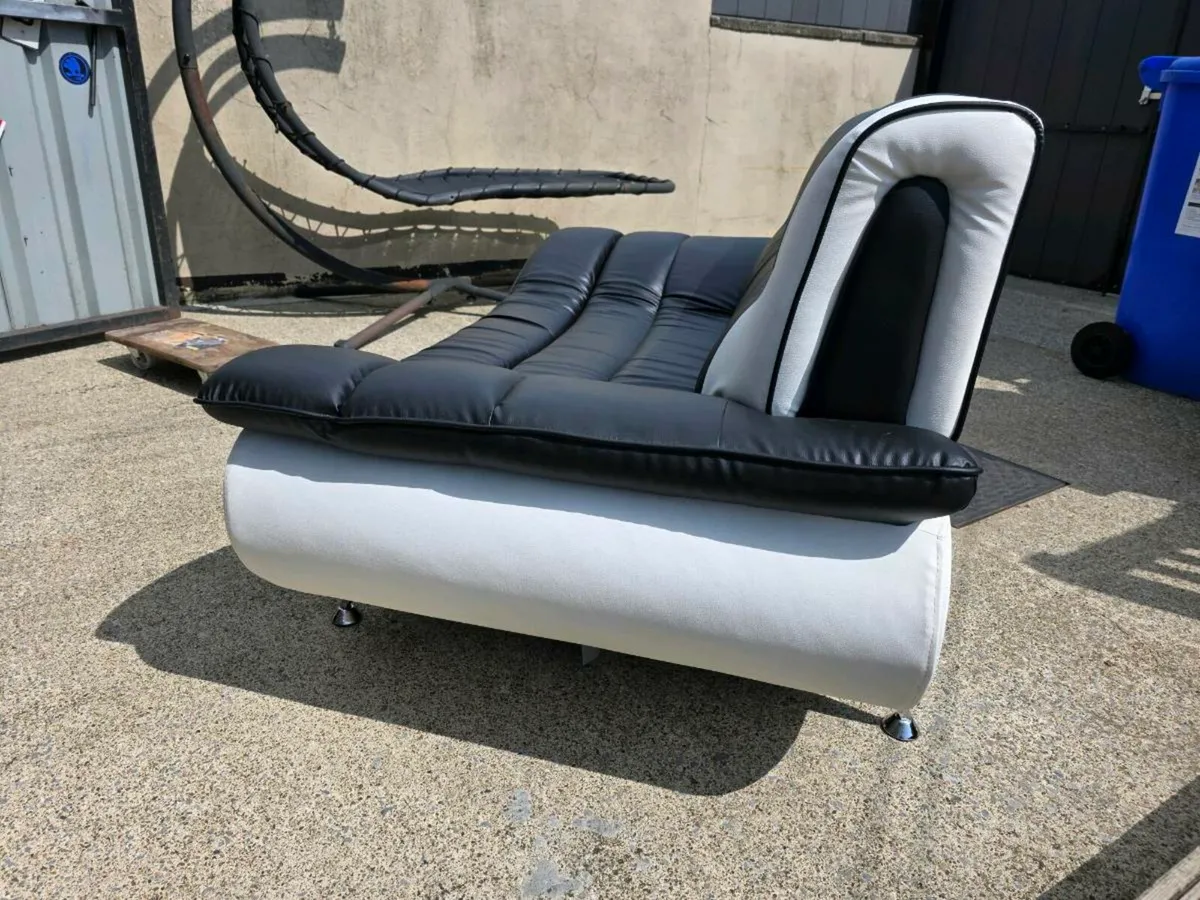 2 seater sofa - Image 4