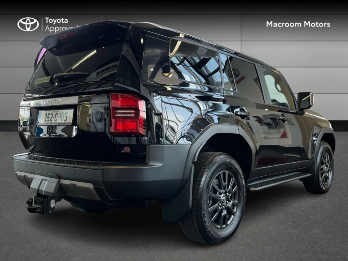 Toyota Land Cruiser 2.8 - Image 2