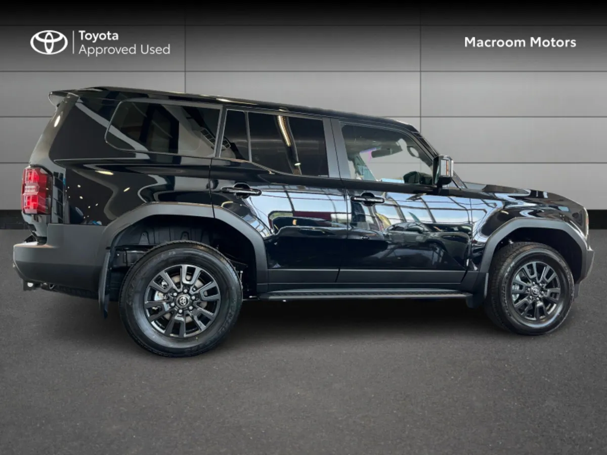 Toyota Land Cruiser 2.8 - Image 3