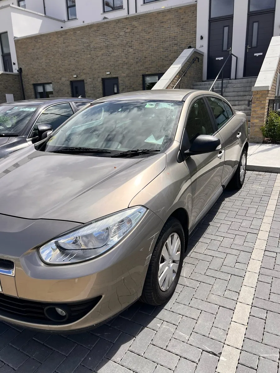Renault fluence 1.5 diesel 2010 Nct Tax low milage - Image 1