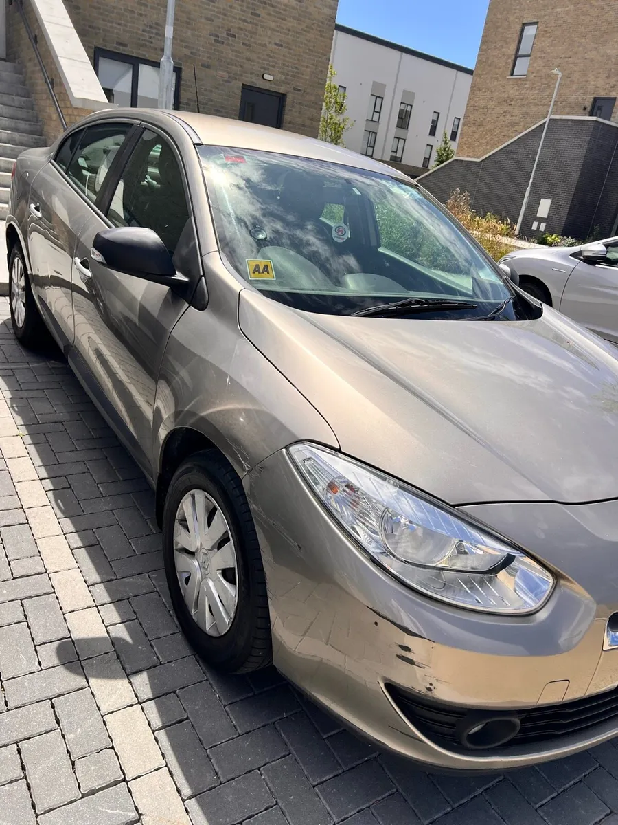 Renault fluence 1.5 diesel 2010 Nct Tax low milage - Image 4