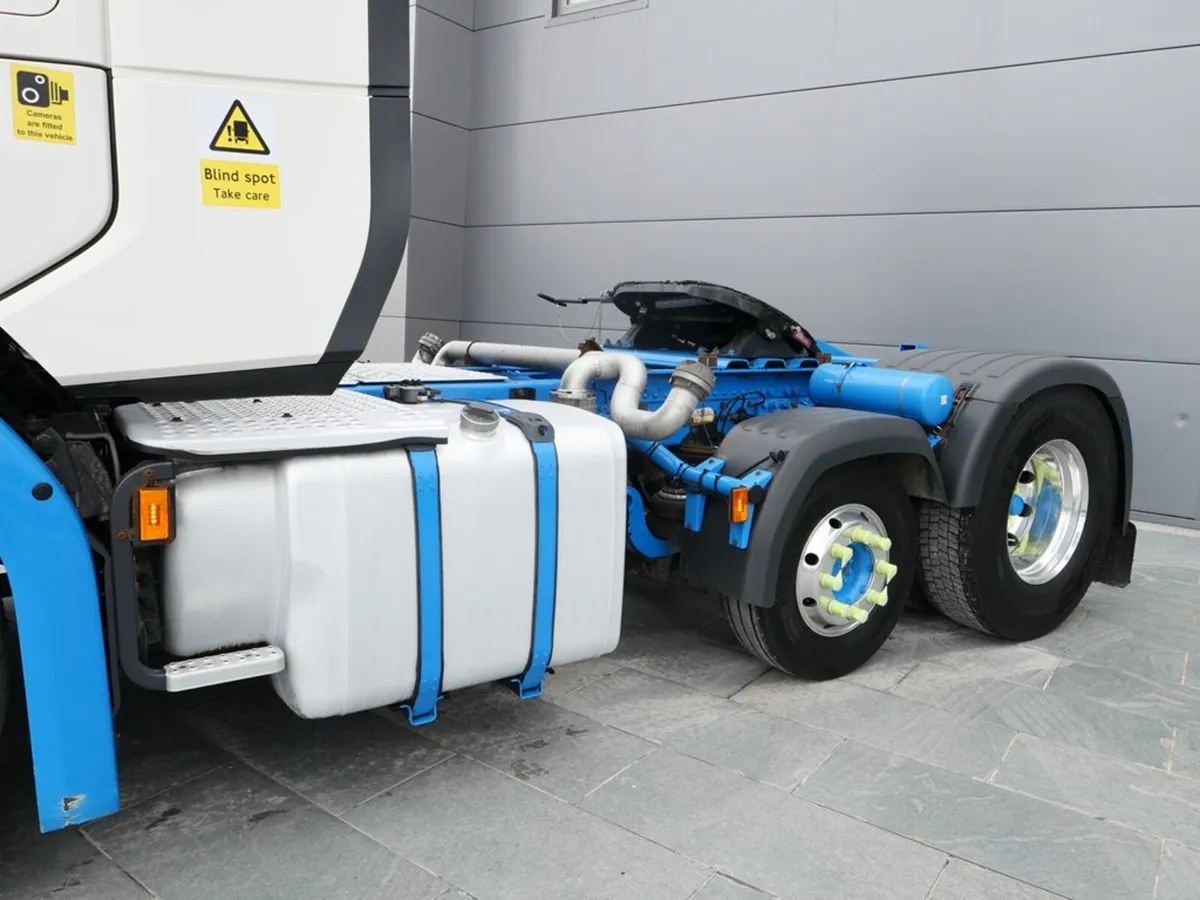 Scania S580 N/G Highline 6x2 Midlift auto gearbox - Image 4