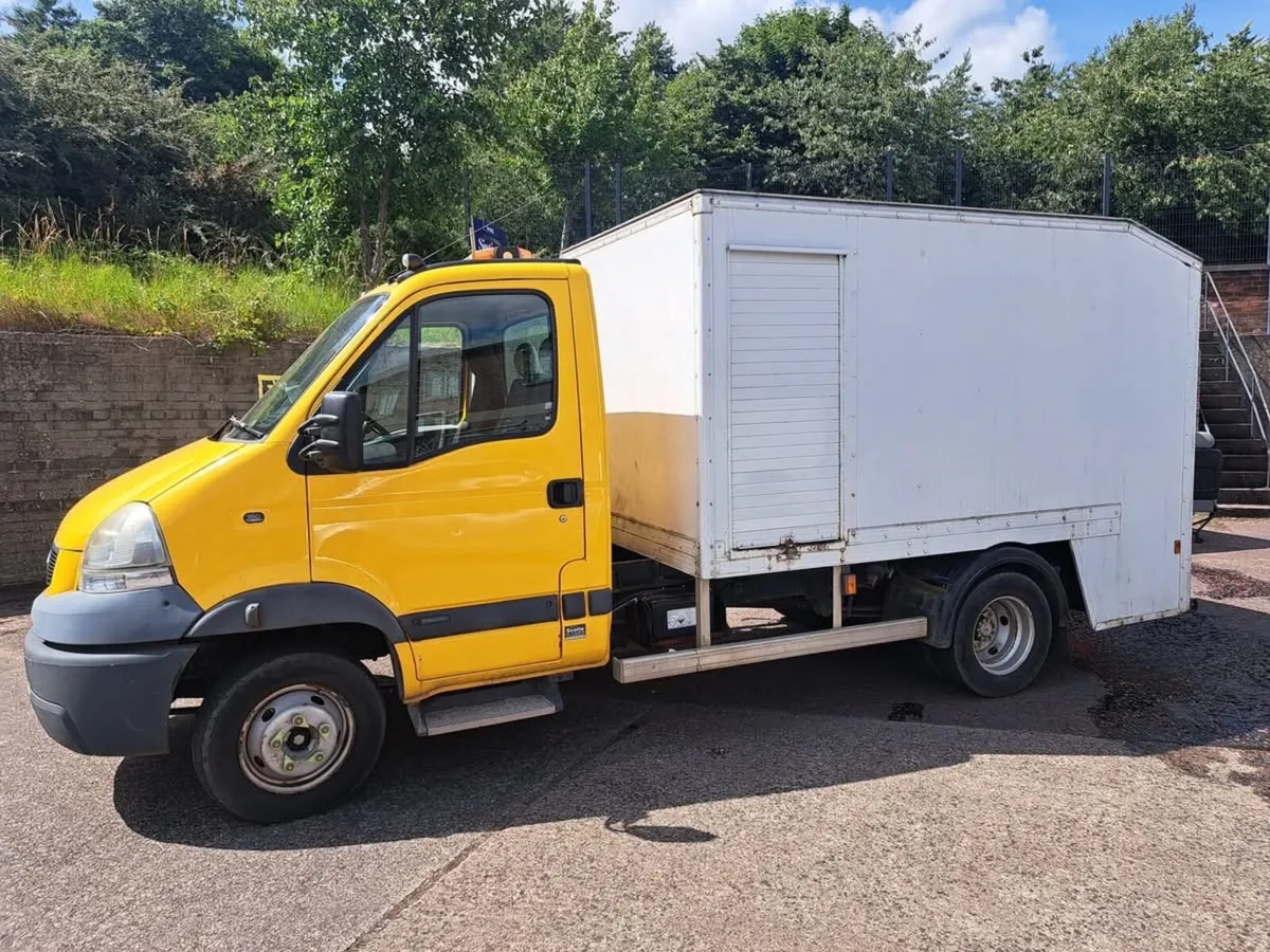 Renault Box Van ‘Mobile Washer’  Factory Made - Image 1