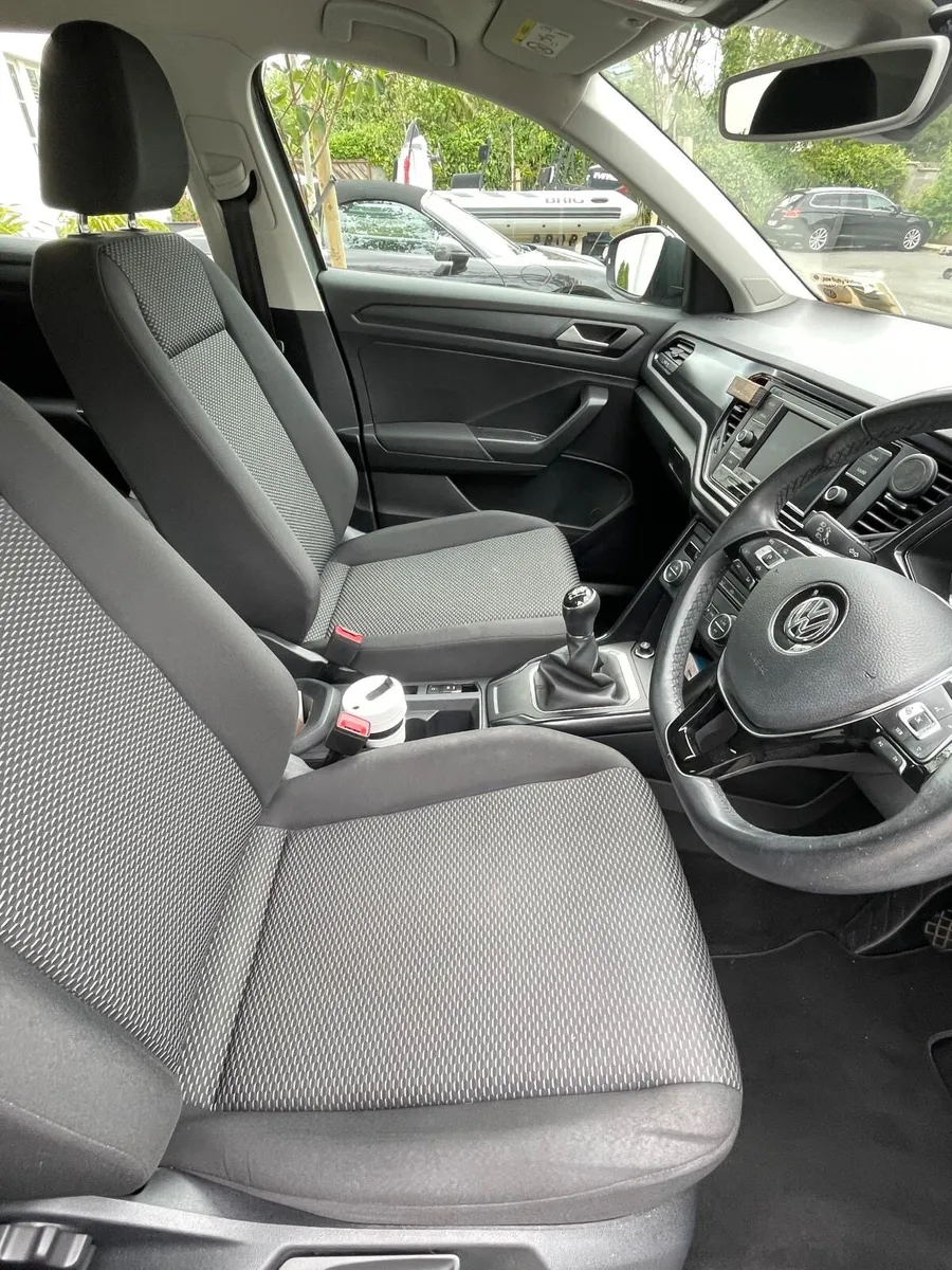 Car - Image 4