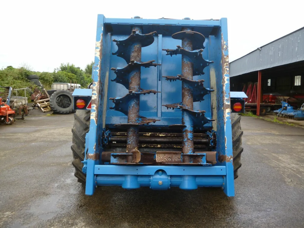 Bunning Rear Discharge Spreader - Image 2