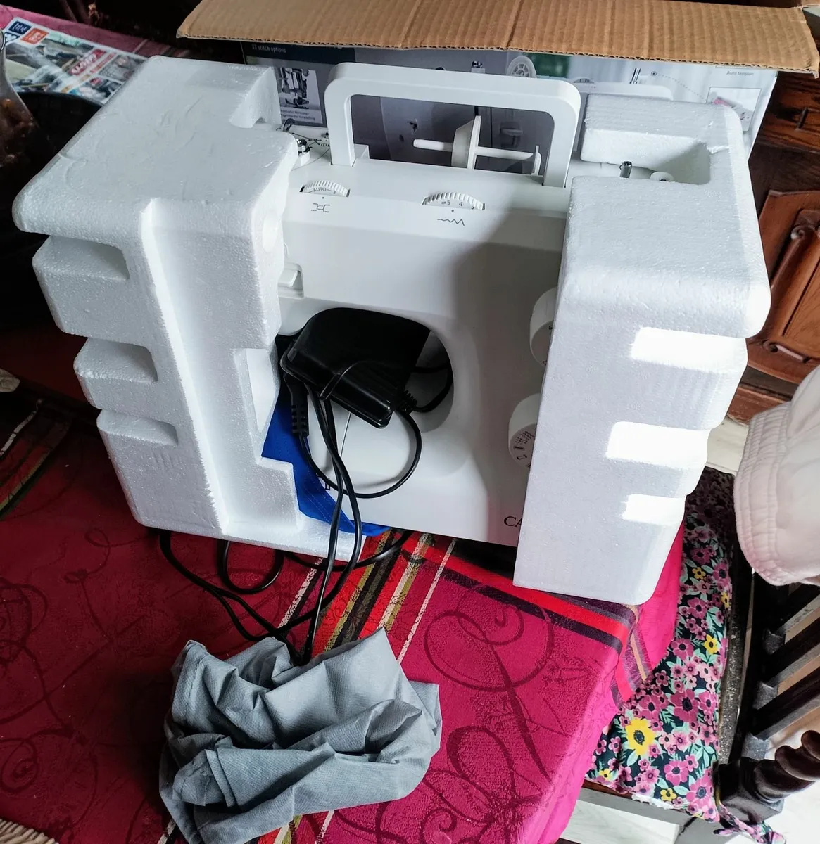 sewing machine - Image 2