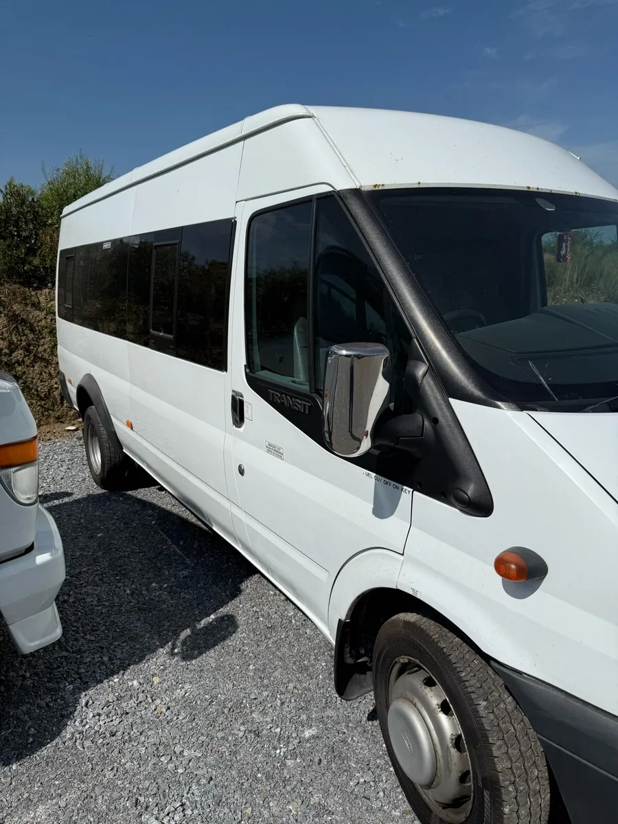 Minibus - Image 2