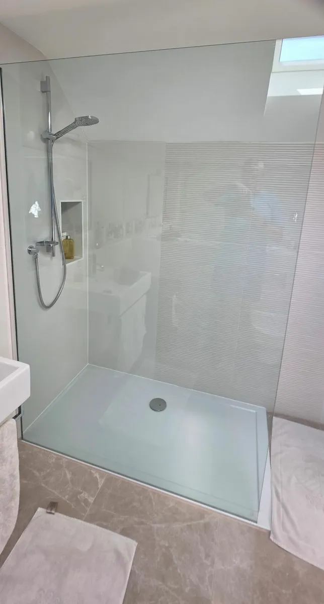 Shower Screen - Image 1
