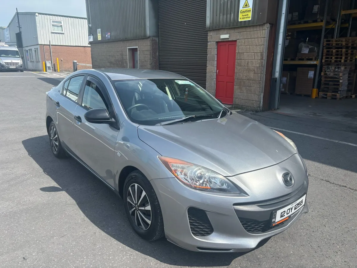 12 Mazda 3 - Image 1