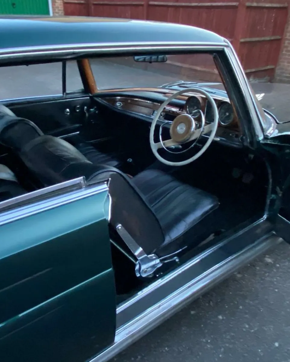Mercedes w111 2 door coupe - Image 3