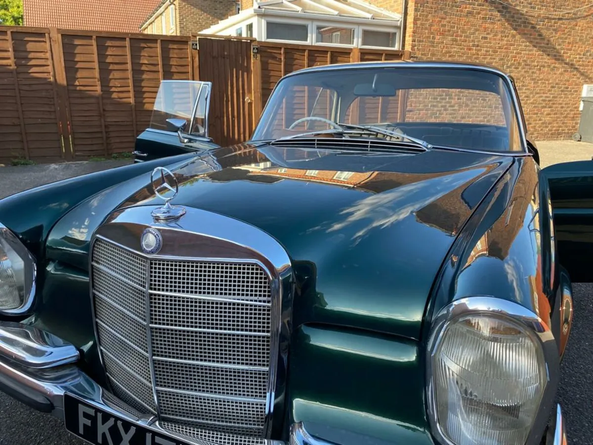 Mercedes w111 2 door coupe - Image 1