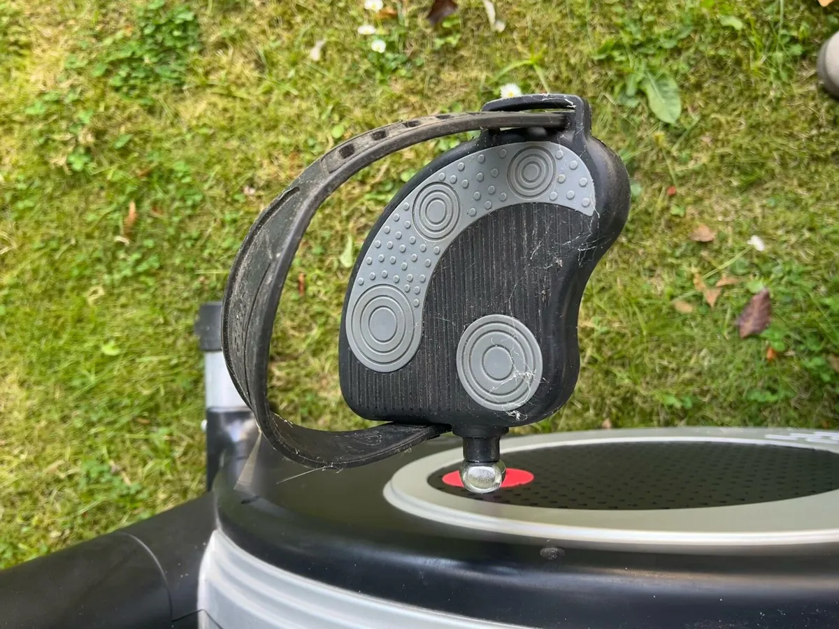 Exercise bike - Image 4