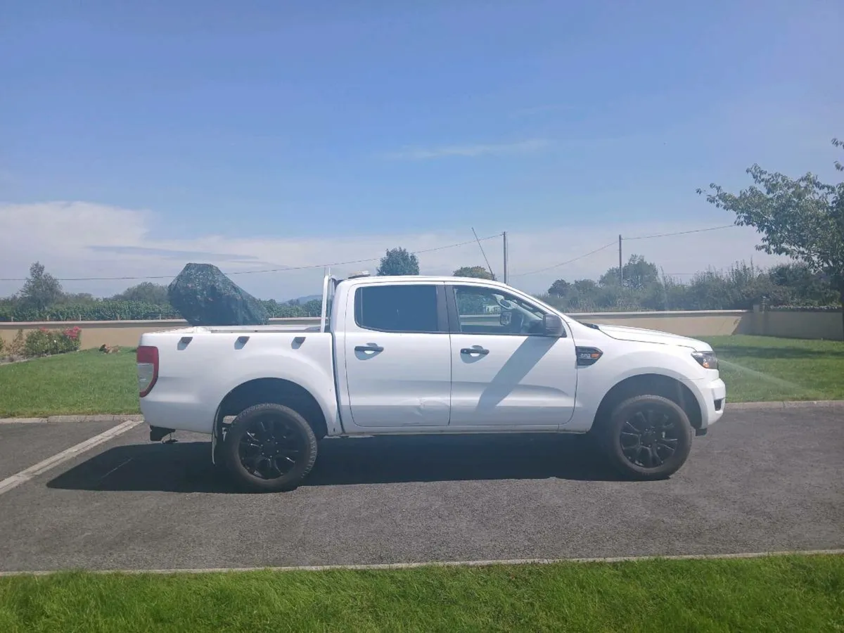 Ford ranger 2019 4x4 sold with 12months doe - Image 2