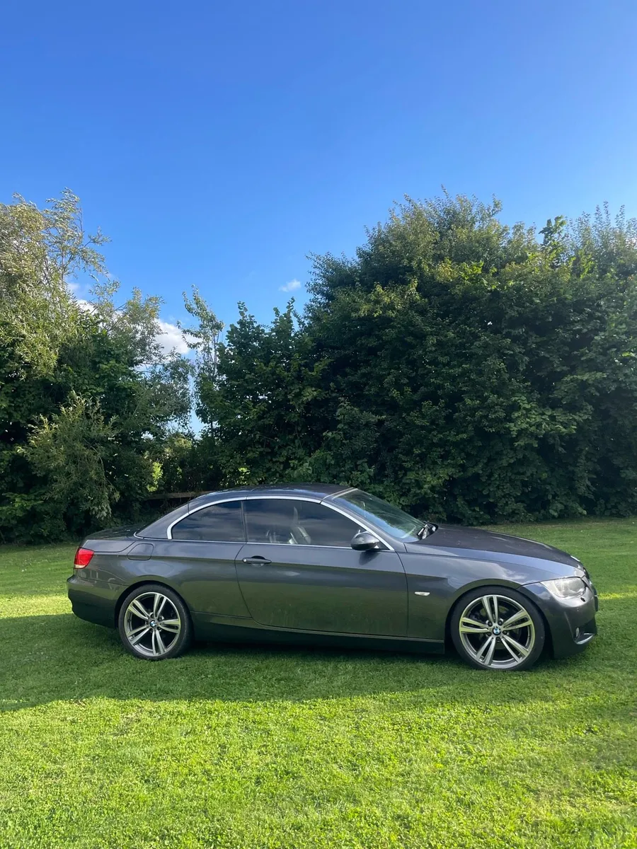 BMW 325i - Image 2