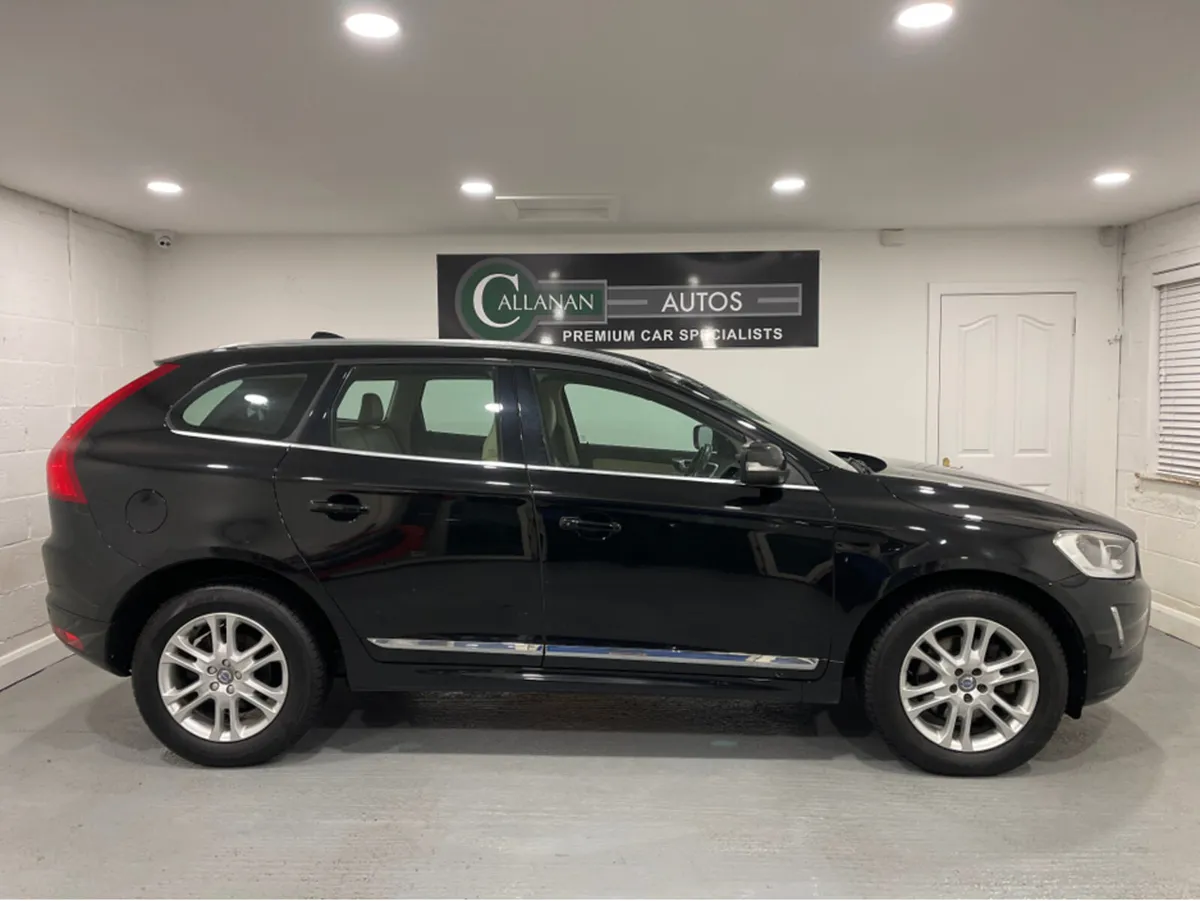 Volvo XC60 D4 FWD SE LUXURY GT 5DR AUTO***BEIGE LE - Image 4