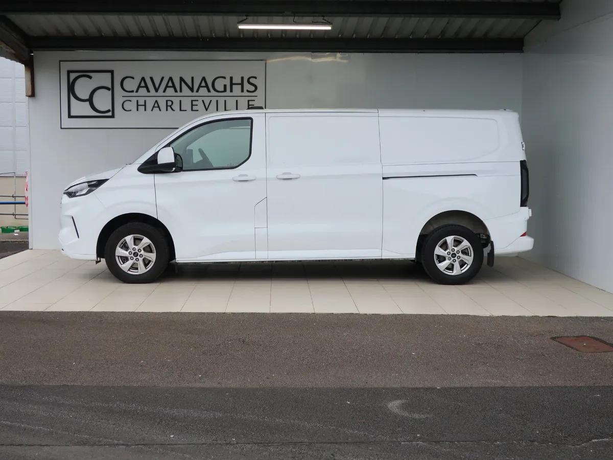 2025 Ford Transit Customer Ltd300L 2.0TD 136PS FWD - Image 2