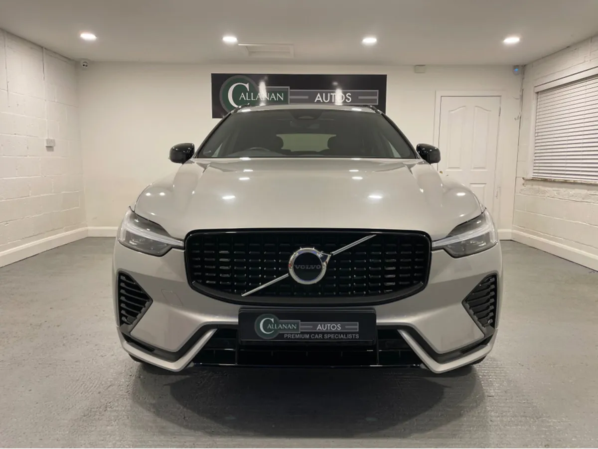 Volvo XC60 R-DESIGN T6 RCHARG A RECHARGE AWD 350BH - Image 2