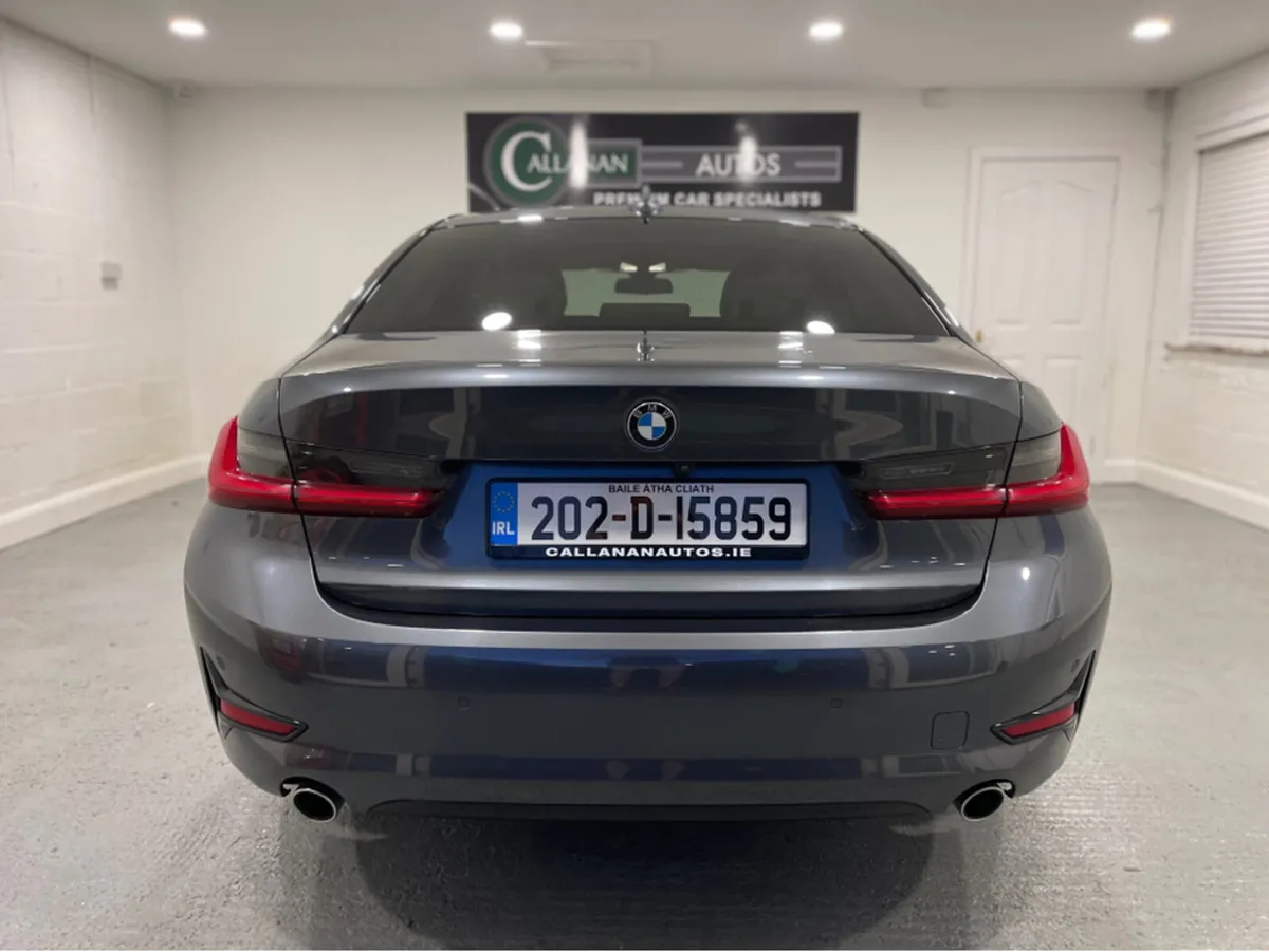 BMW 3-Series 318D SPORT AUTO***202 REG***LOW MILES - Image 3