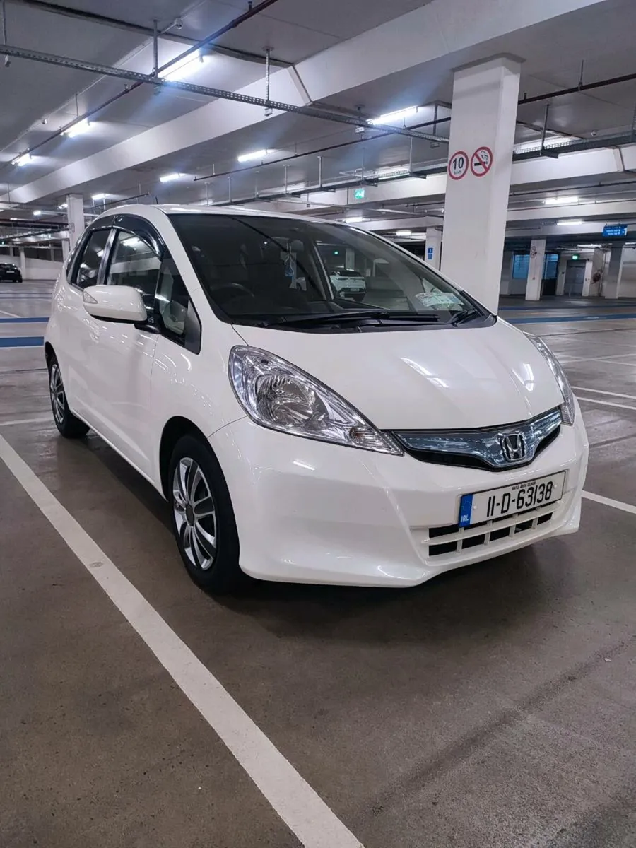 Honda Fit Hybrid Automatic. New NCT! - Image 3