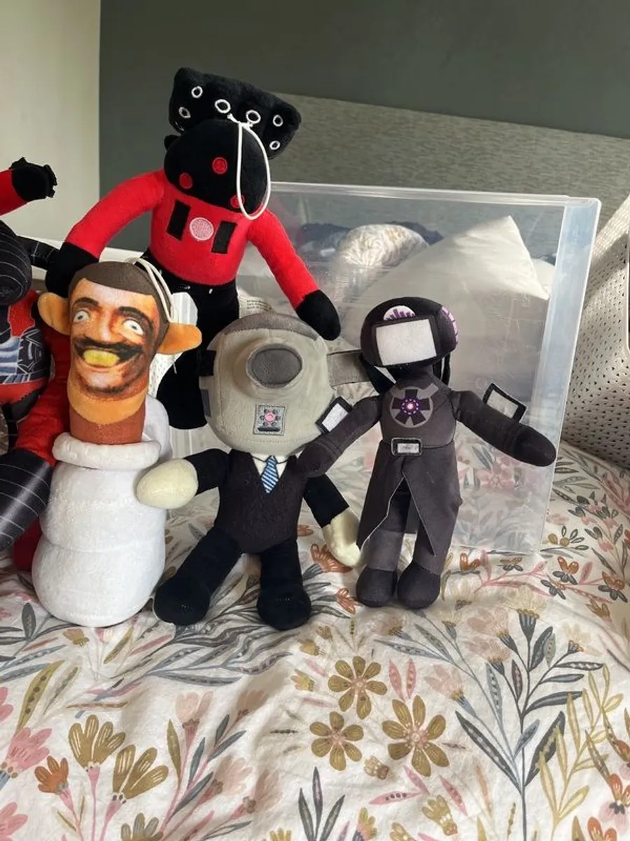 Skibidi toilet and enemies plushies - Image 3