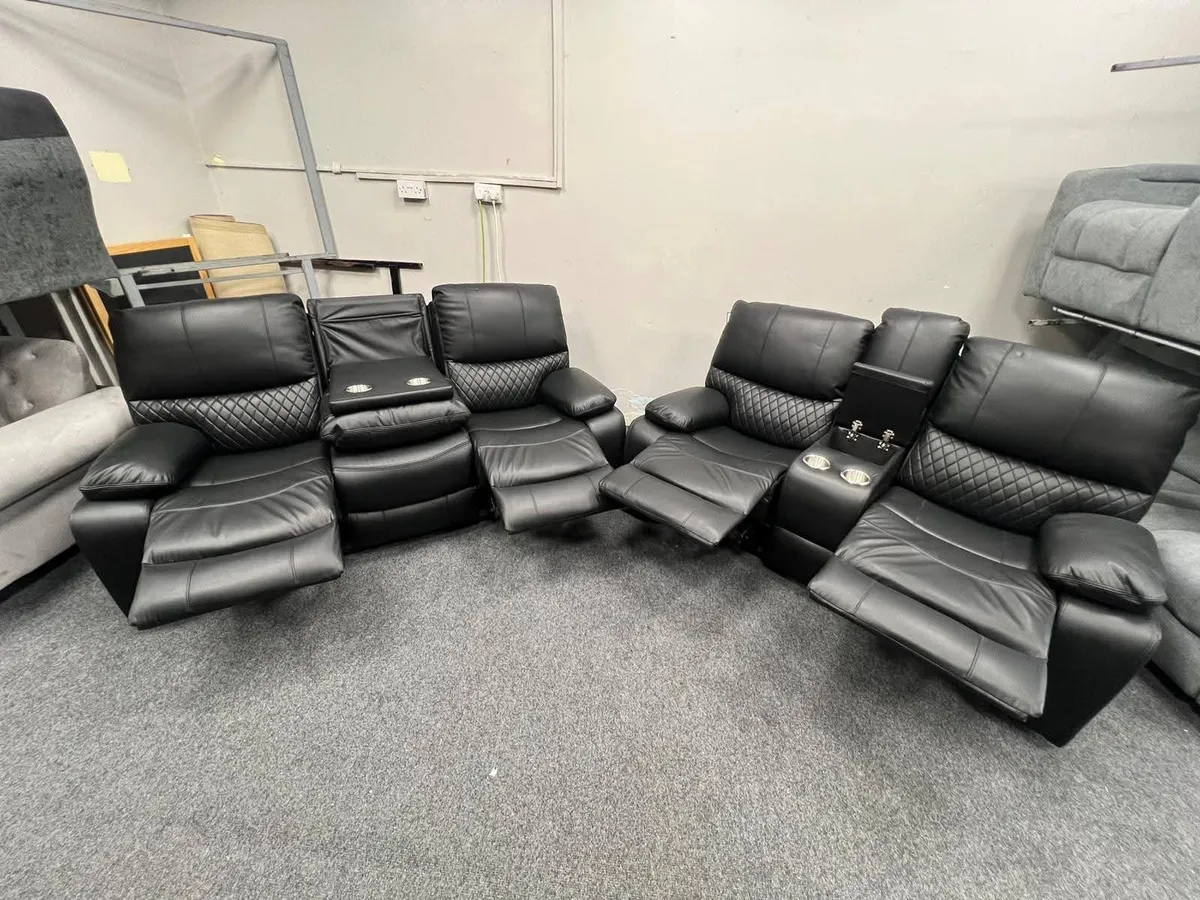 Rita Black Leather Manual Recliner Sofa Set - Image 3