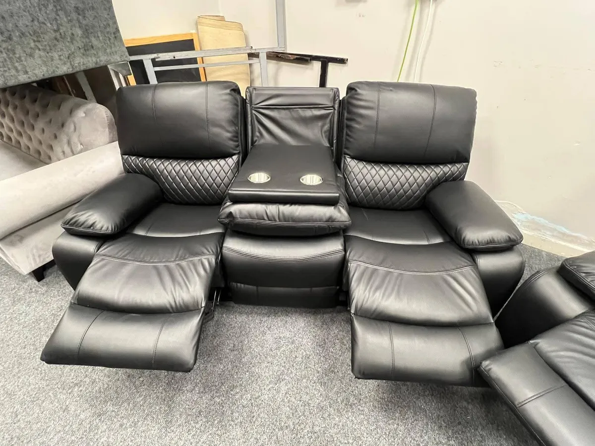 Rita Black Leather Manual Recliner Sofa Set - Image 4