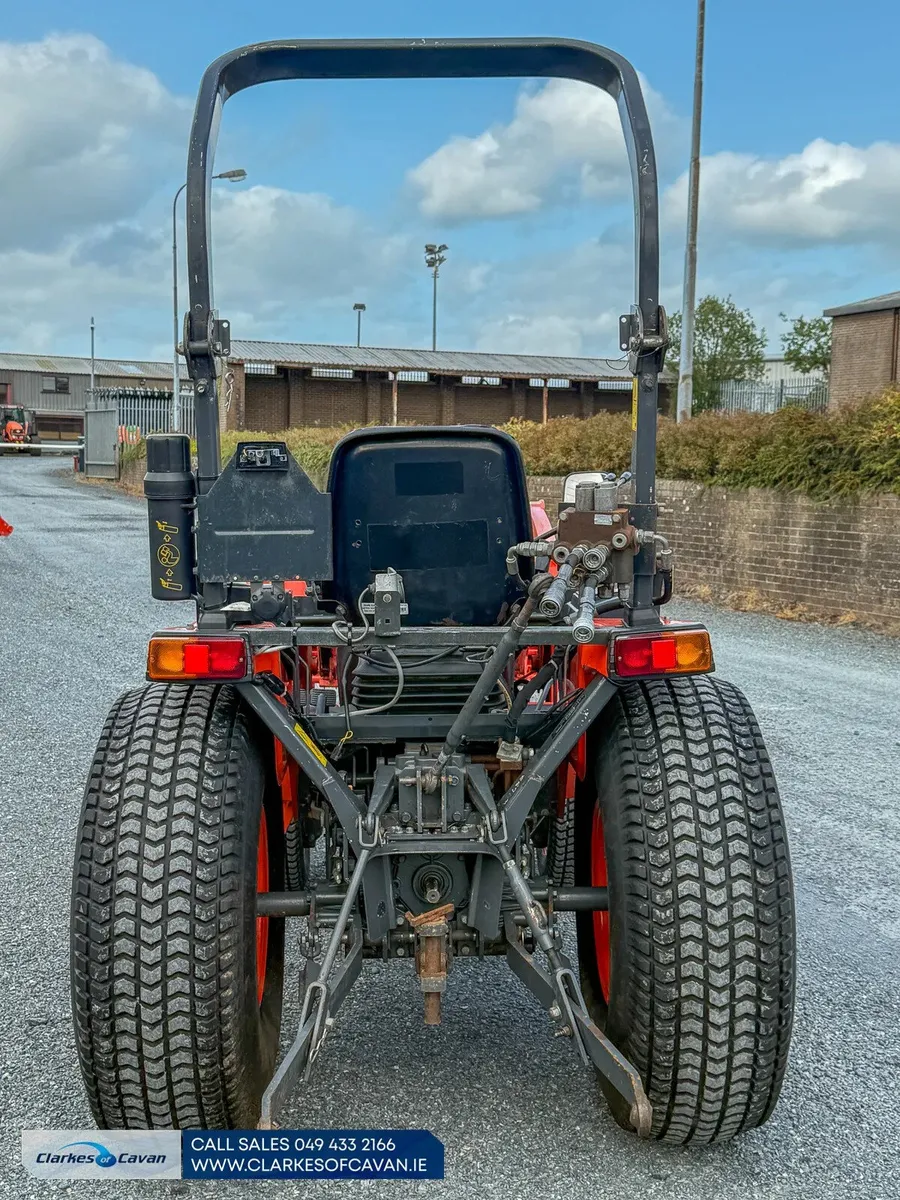 Kubota B3150 Compact Tractor - Image 2