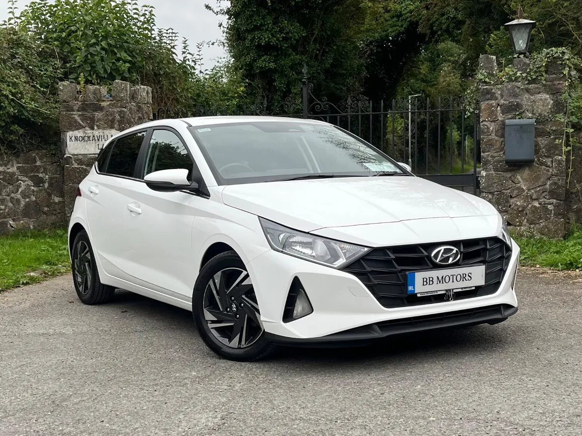 Hyundai i20 1.2 Launch Edition - Image 1