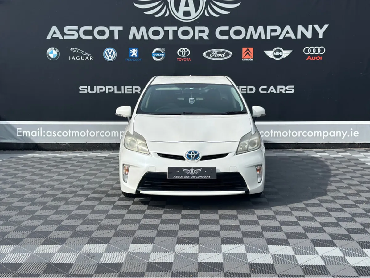 Toyota Prius Automatic - Image 3